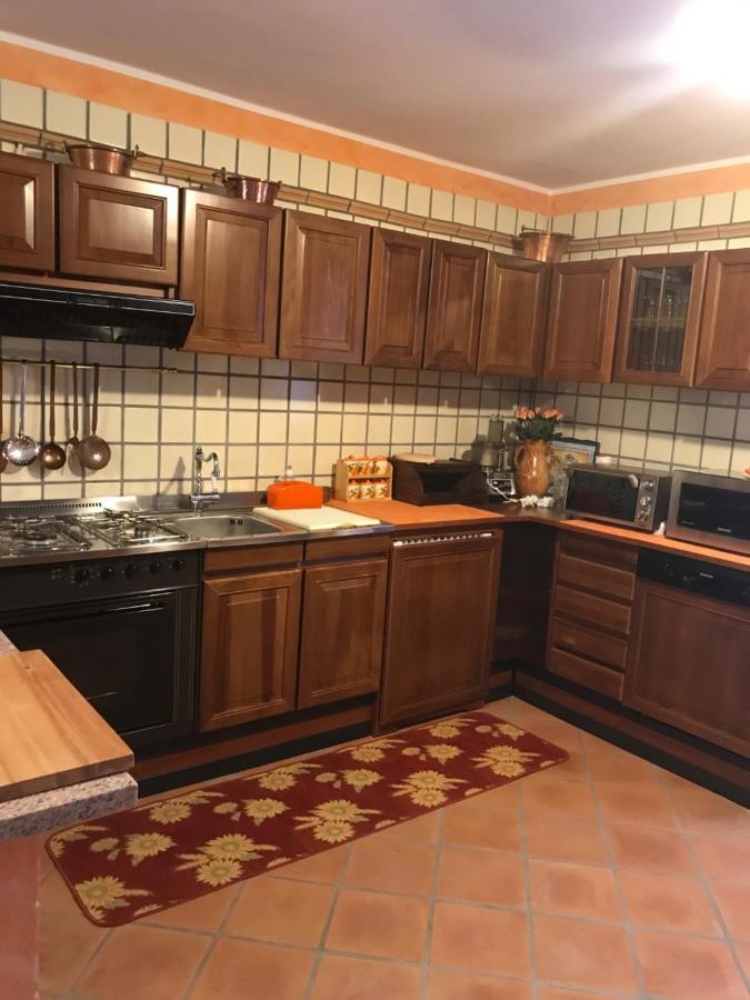 فيلا Family Gb - Dimora Fiorita Armeno المظهر الخارجي الصورة